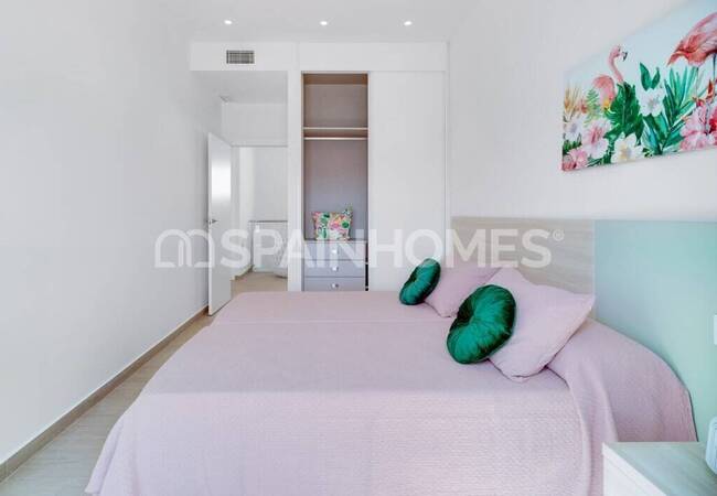 San Pedro Del Pinatar'da Özel Havuzlu ve Şık Tasarımlı Villa 18