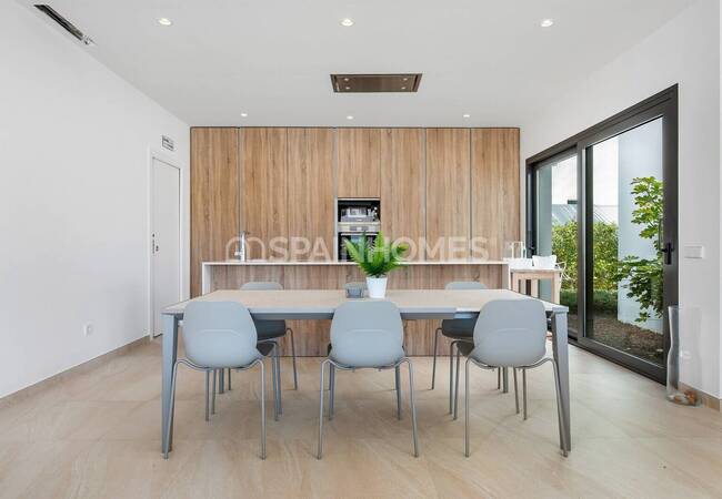 Cartagena'da Plaja Yürüme Mesafesinde Havuzlu Müstakil Villa 39