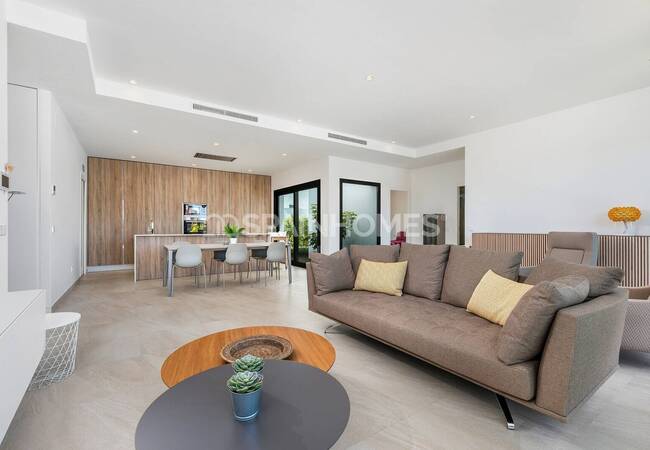 Cartagena'da Plaja Yürüme Mesafesinde Havuzlu Müstakil Villa 35