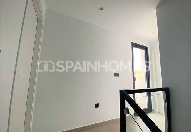 Villa with Pool and Parking in Los Alcázares Murcia 11