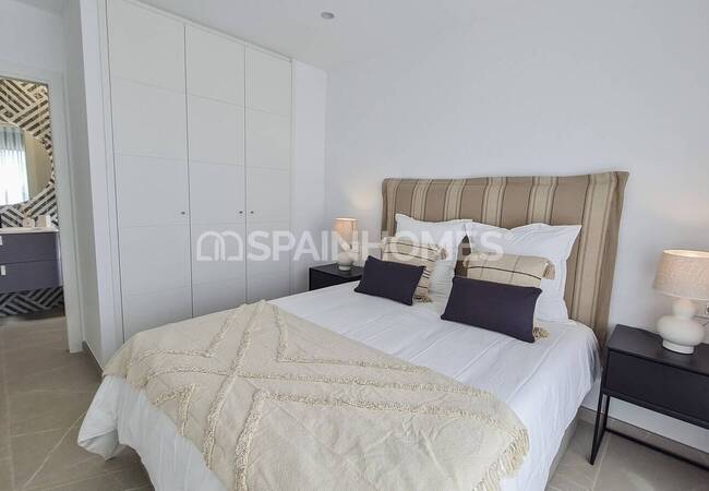 Torre Pacheco'da Prestijli Bir Sitede Modern Villalar 81