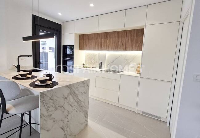 Torre Pacheco'da Prestijli Bir Sitede Modern Villalar 54