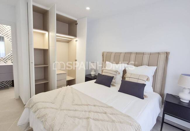 Torre Pacheco'da Prestijli Bir Sitede Modern Villalar 76