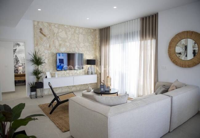 Torre Pacheco'da Prestijli Bir Sitede Modern Villalar 46