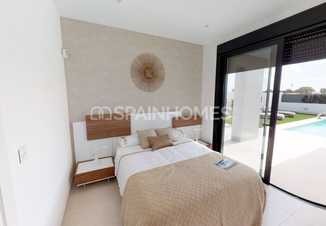 Contemporary Detached Villas with Pools in San Pedro 9