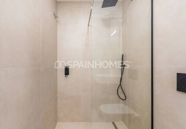 Los Alcázares'te Sahile Yakın Konumda Modern Evler 31