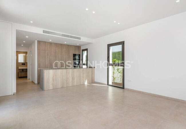 Los Alcázares'te Sahile Yakın Konumda Modern Evler 18