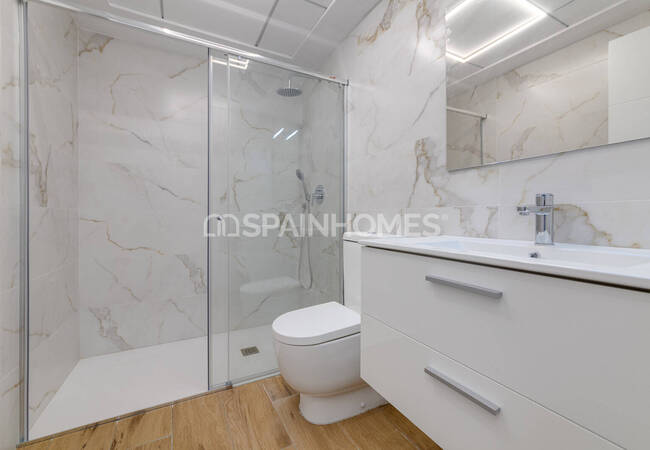 Apartments in Complex with Pool Close to Beach in Los Alcazares 4