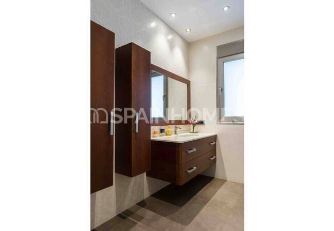 Detached Villa with Pool Near the Sea in San Pedro Del Pinatar 35