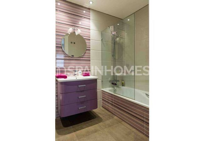 Detached Villa with Pool Near the Sea in San Pedro Del Pinatar 31