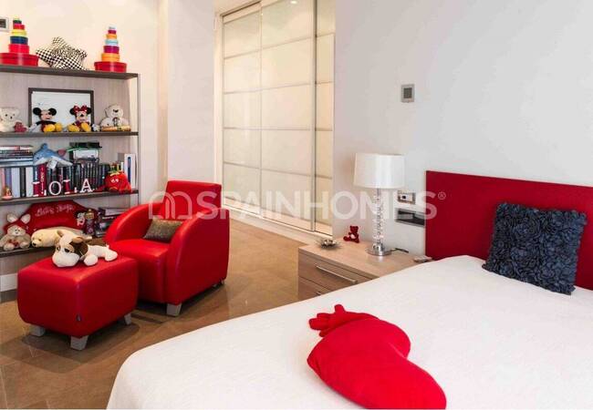 Detached Villa with Pool Near the Sea in San Pedro Del Pinatar 26