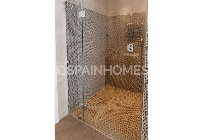 Detached Villa with Pool Near the Sea in San Pedro Del Pinatar 39