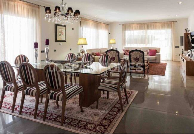 Detached Villa with Pool Near the Sea in San Pedro Del Pinatar 9