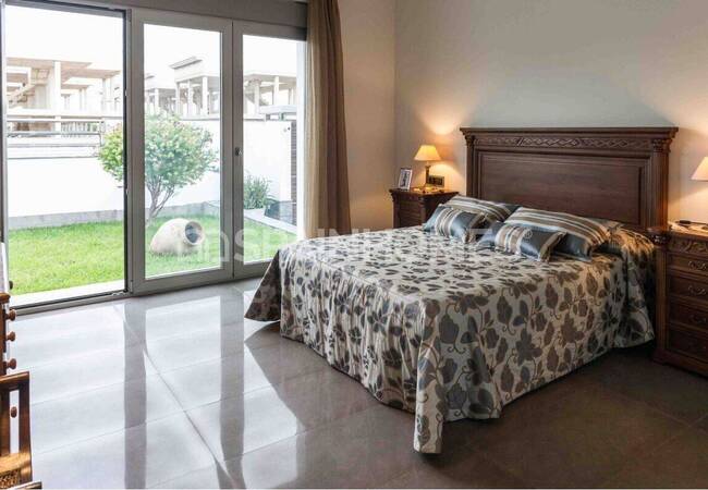 Detached Villa with Pool Near the Sea in San Pedro Del Pinatar 19