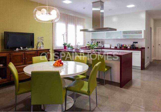 Detached Villa with Pool Near the Sea in San Pedro Del Pinatar 11