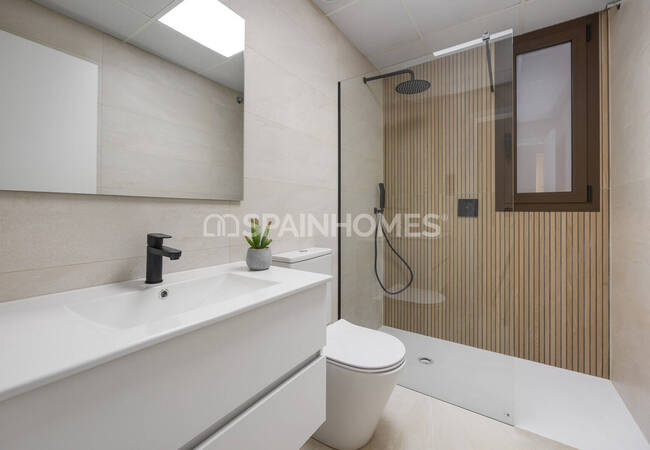 Los Alcázares'te Denize Yakın Şık Tasarımlı Golf Daireleri 32