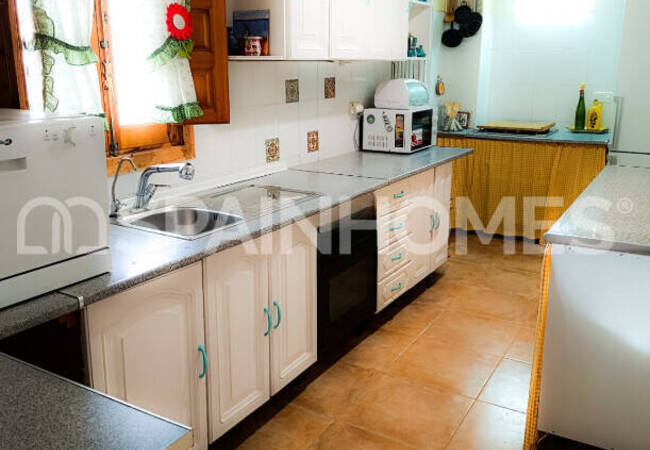 Detached Ready-to-move House with Swimming Pool in Murcia 21