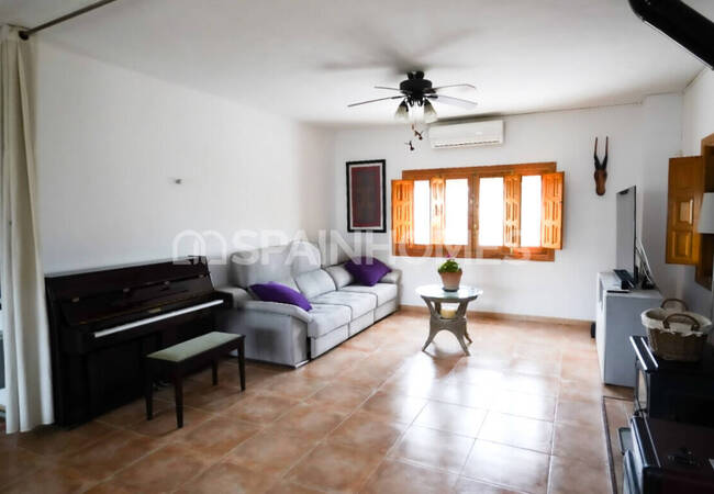 Detached Ready-to-move House with Swimming Pool in Murcia 19