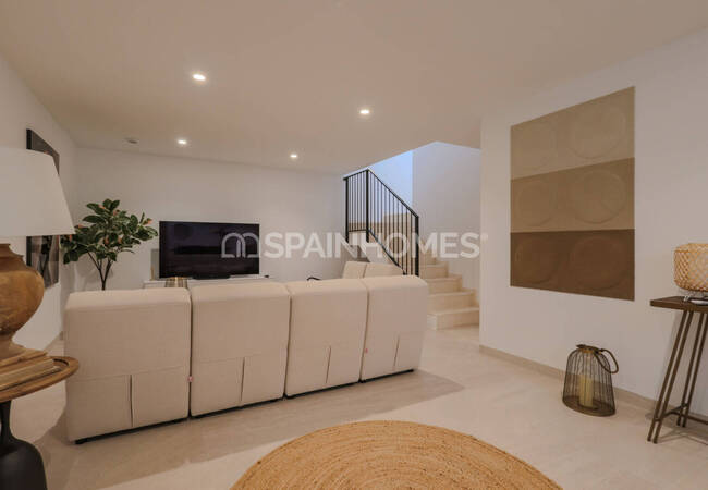 Santa Rosalía Murcia'da Güneye Bakan Bahçeli Şık Evler 15