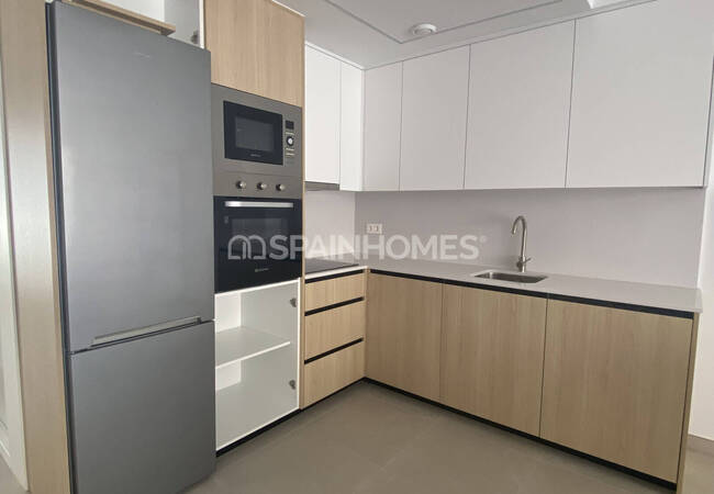 Flat with a Garden Near the Beach in San Pedro 12