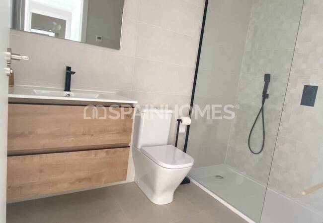 Flat with a Garden Near the Beach in San Pedro 19
