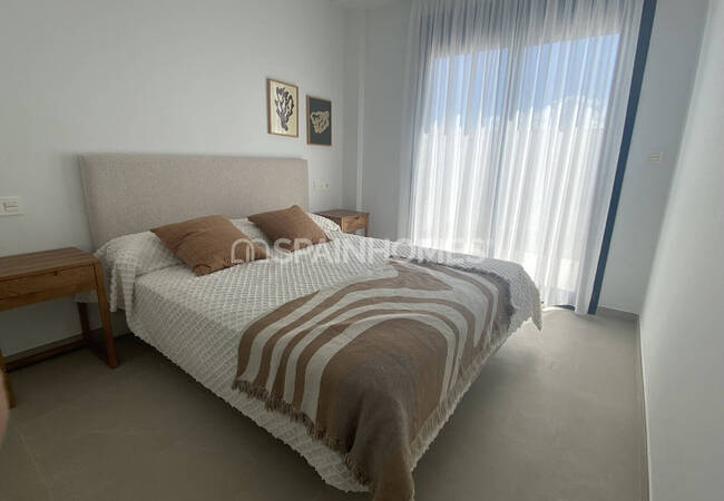 Flat with a Garden Near the Beach in San Pedro 16