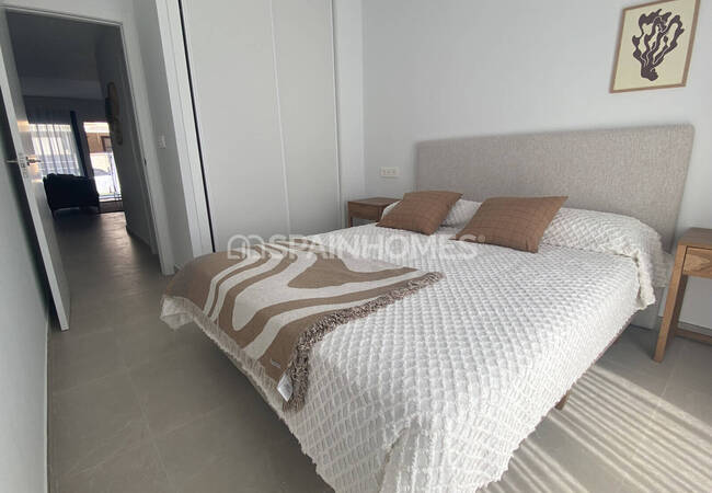 Flat with a Garden Near the Beach in San Pedro 15