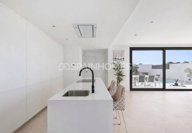 Stylische Villen Mit Pools Und Terrassen In Los Alcázares 11