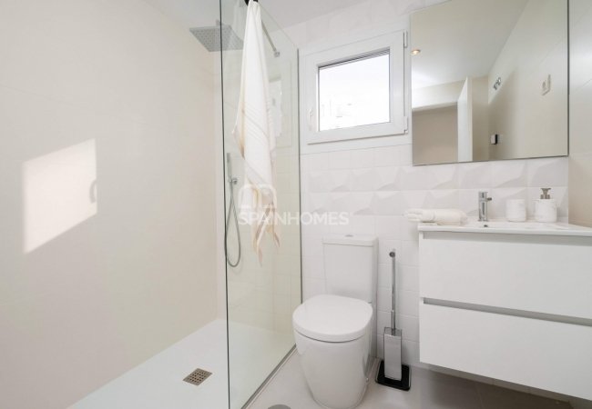 Contemporary Apartments with Storage Room and Garage in Costa Blanca