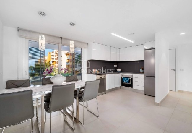 Contemporary Apartments with Storage Room and Garage in Costa Blanca