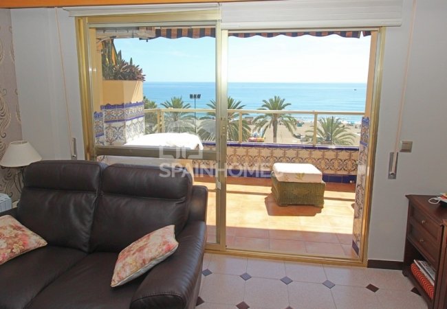 Beachfront Apartment in a Great Location in Torremolinos 16