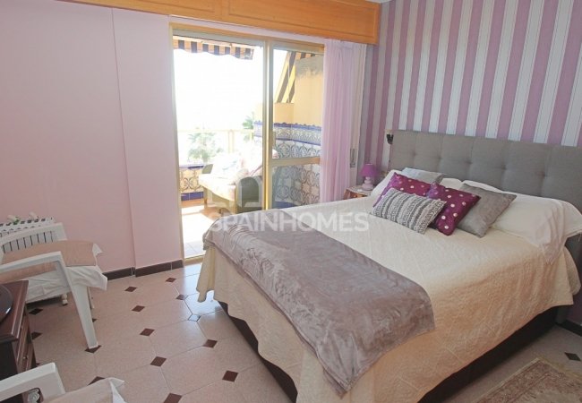 Beachfront Apartment in a Great Location in Torremolinos 26