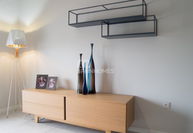 Alicante’de Ayrıcalıklı Konumda Denize Sıfır Lüks Daireler 5