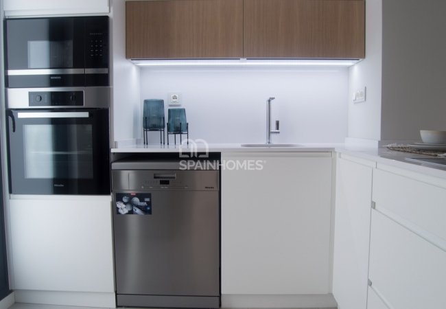 Alicante’de Ayrıcalıklı Konumda Denize Sıfır Lüks Daireler 13