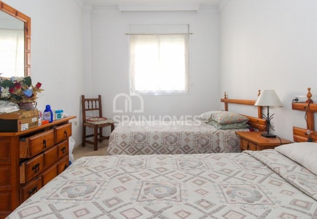 Benalmadena'da Uygun Fiyatlı 3 Katlı Yarı Müstakil Ev 22