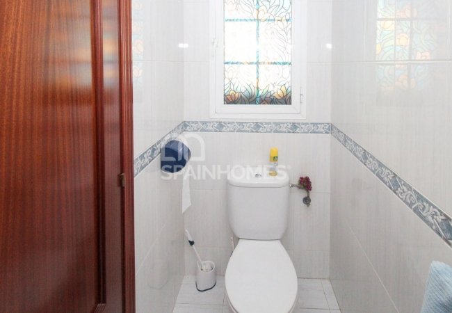 Benalmadena'da Uygun Fiyatlı 3 Katlı Yarı Müstakil Ev 25