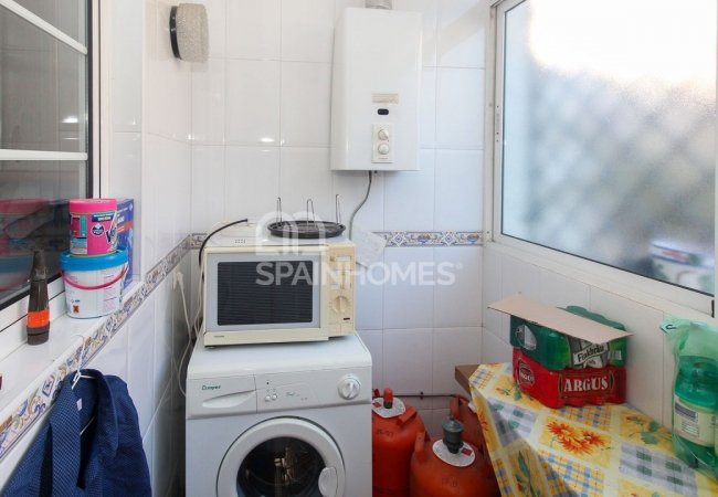 Benalmadena'da Uygun Fiyatlı 3 Katlı Yarı Müstakil Ev 29