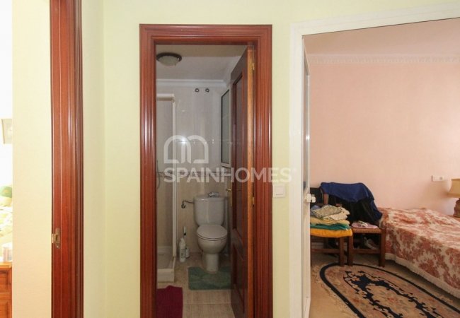 Benalmadena'da Uygun Fiyatlı 3 Katlı Yarı Müstakil Ev 30