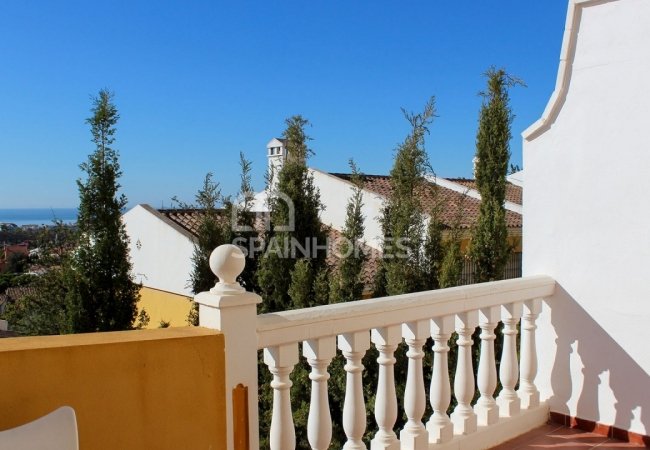 Benalmadena'da Uygun Fiyatlı 3 Katlı Yarı Müstakil Ev 32