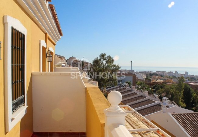 Benalmadena'da Uygun Fiyatlı 3 Katlı Yarı Müstakil Ev 33