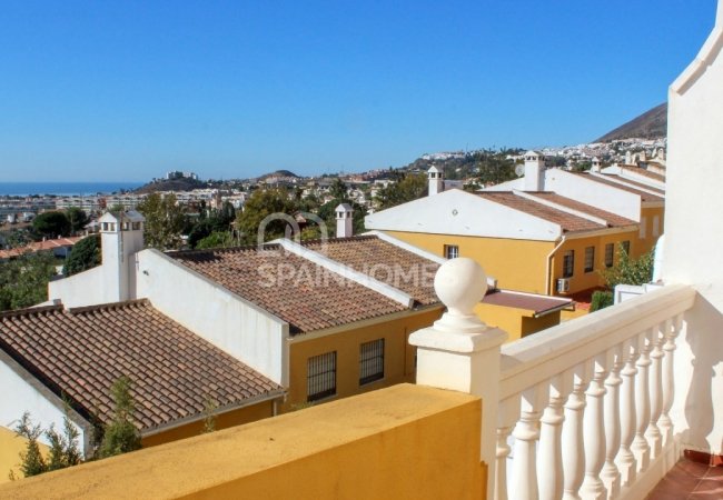 Benalmadena'da Uygun Fiyatlı 3 Katlı Yarı Müstakil Ev 34