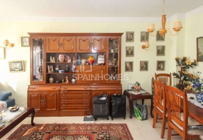 Benalmadena'da Uygun Fiyatlı 3 Katlı Yarı Müstakil Ev 12