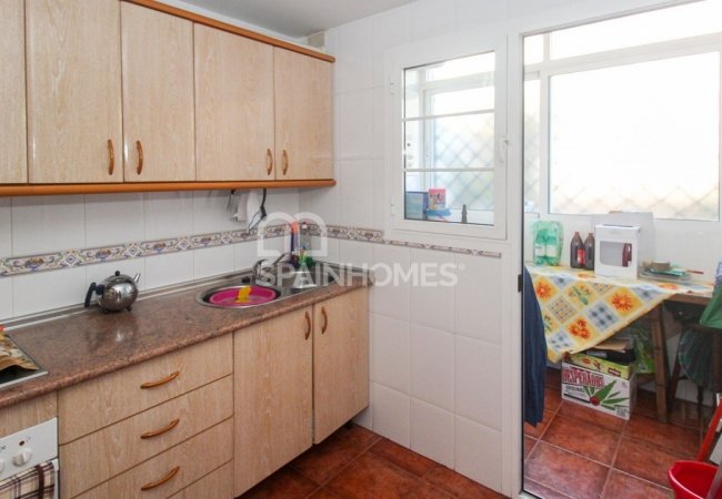 Benalmadena'da Uygun Fiyatlı 3 Katlı Yarı Müstakil Ev 17