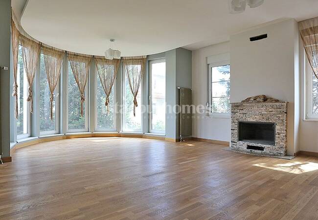 Uniquely Designed Beylikduzu Houses Next to the Marina 23