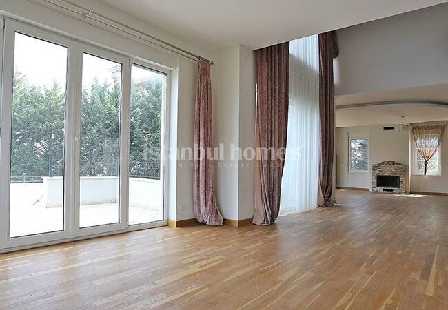 Uniquely Designed Beylikduzu Houses Next to the Marina 24