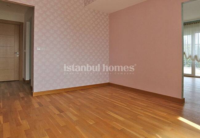 Uniquely Designed Beylikduzu Houses Next to the Marina 33