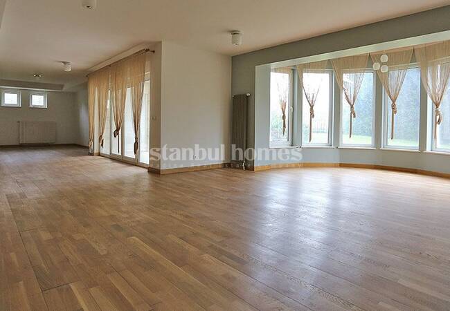 Uniquely Designed Beylikduzu Houses Next to the Marina 38