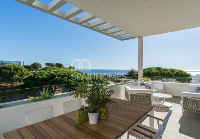 Marbella'da Özel Havuzlu ve Teraslı Lüks Evler 19