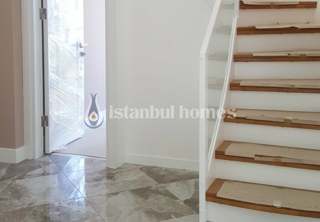 شقق دوبلكس 4+2 روف بإطلالة فريدة على المارينا في كاديكوي 15