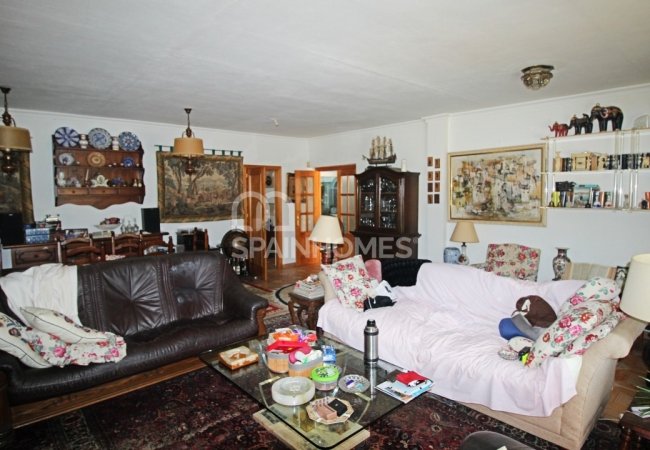 Private Country House Close to Amenities in Malaga